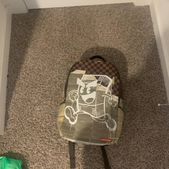 Spray ground bag - Picture 1 of 1